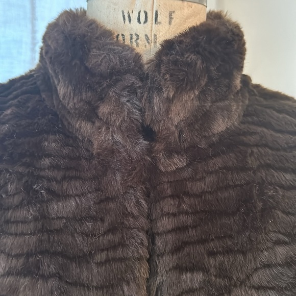 Chocolate Brown Faux Fur Vest by escio. Size Mesium. - Picture 3 of 10